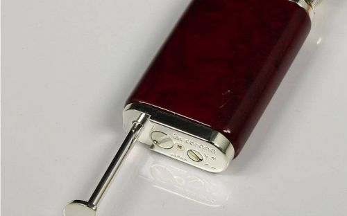 IM Corona Pfeifenfeuerzeug mit Pfeifenstopfer - Silber, rot