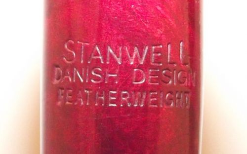 Stanwell Pfeife Featherweight 305 Red Polish
