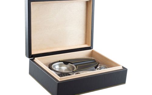 Humidor mit GeschenkSet - schwarz, spanischer Zeder, für 30 Zigarren - Achenty!